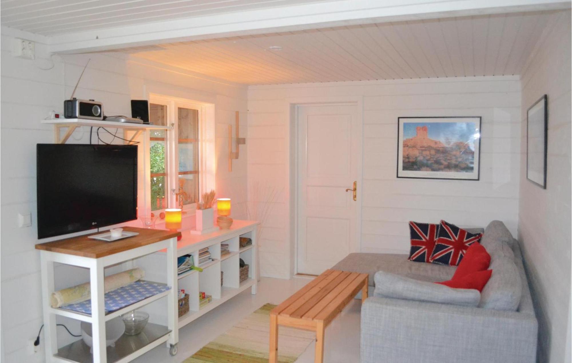 Nice Home In Ronneby With Kitchen Saltärna Exterior foto
